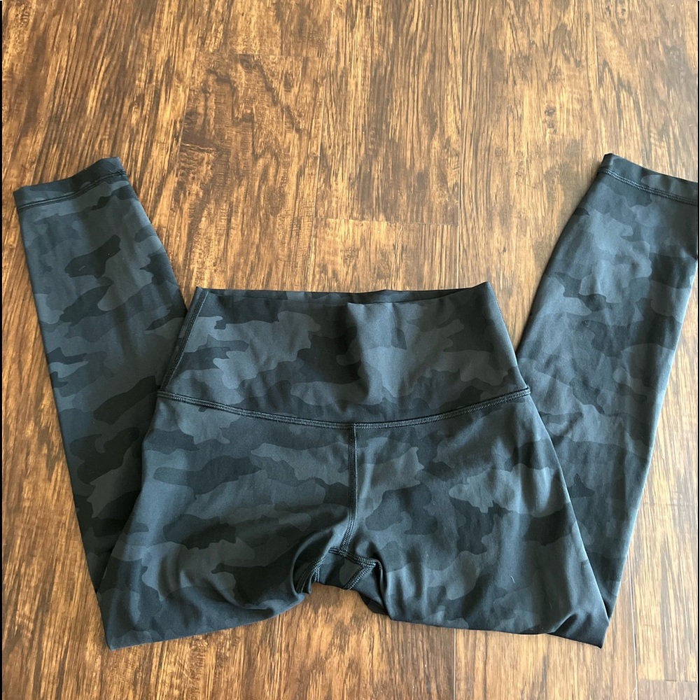 Lululemon Wunder Under leggings